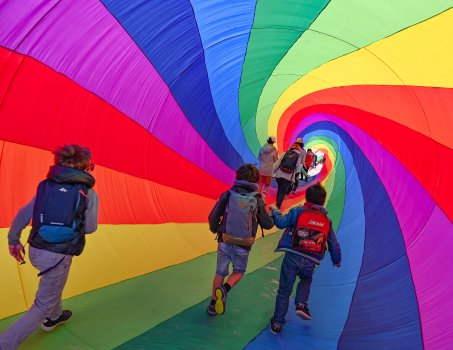 La gargantuesque turbine multicolore